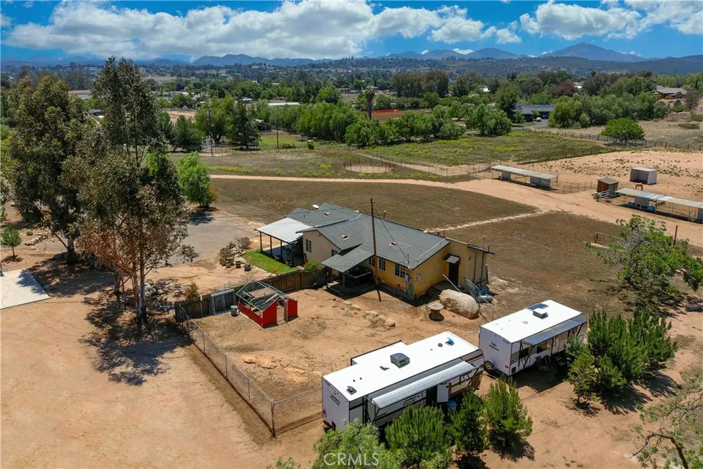https://cdn.realtyfeed.com/cdn/127/306714970/3d186a922c2b32bf7fd29c683b6a1a3f.webp