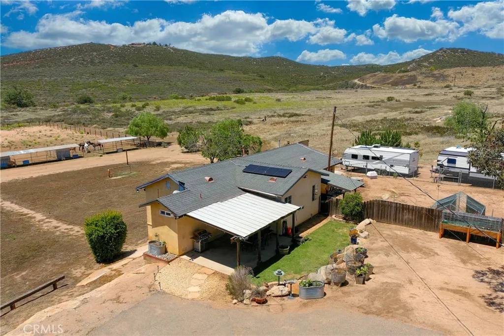 https://cdn.realtyfeed.com/cdn/127/306714970/50aea7a4e44864f46b314afbcaf08ad2.webp