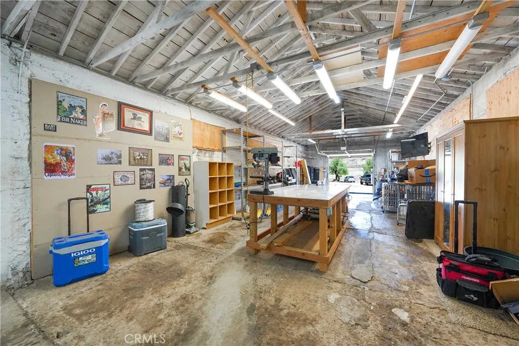 https://cdn.realtyfeed.com/cdn/127/306714970/ad694f938500eb4d142a809a1feab9ae.webp
