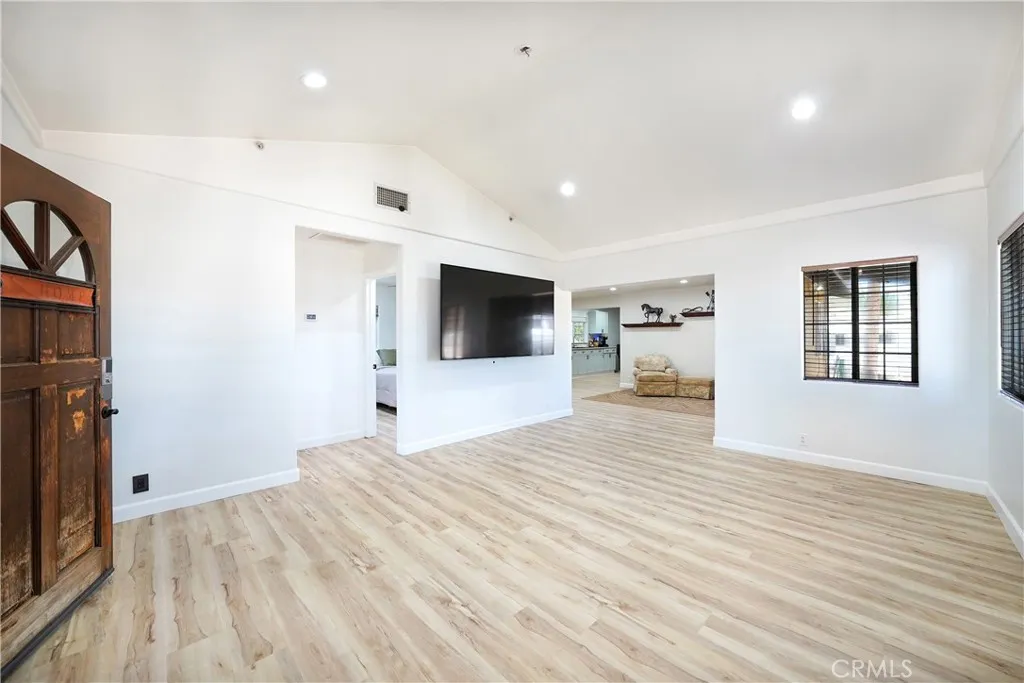 https://cdn.realtyfeed.com/cdn/127/306714970/cdfa719e0c086026bb3b34430712dae1.webp
