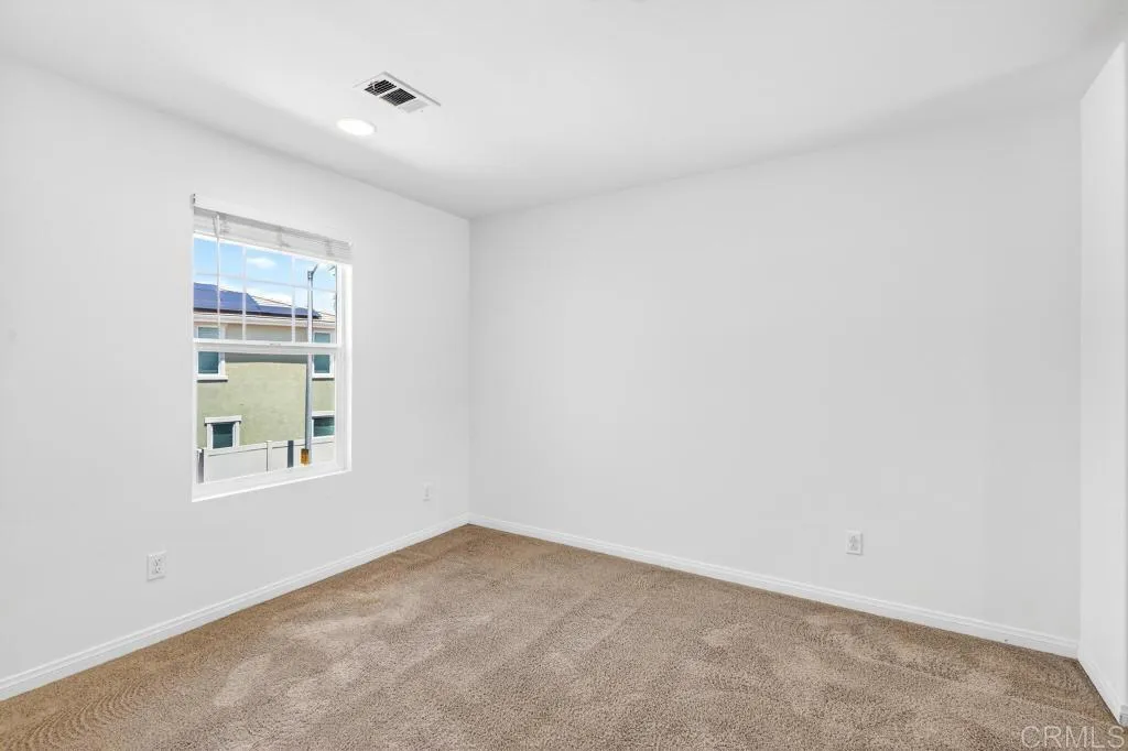 https://cdn.realtyfeed.com/cdn/127/306714988/04689765d109b1f9f36cbeddfe1275f0.webp