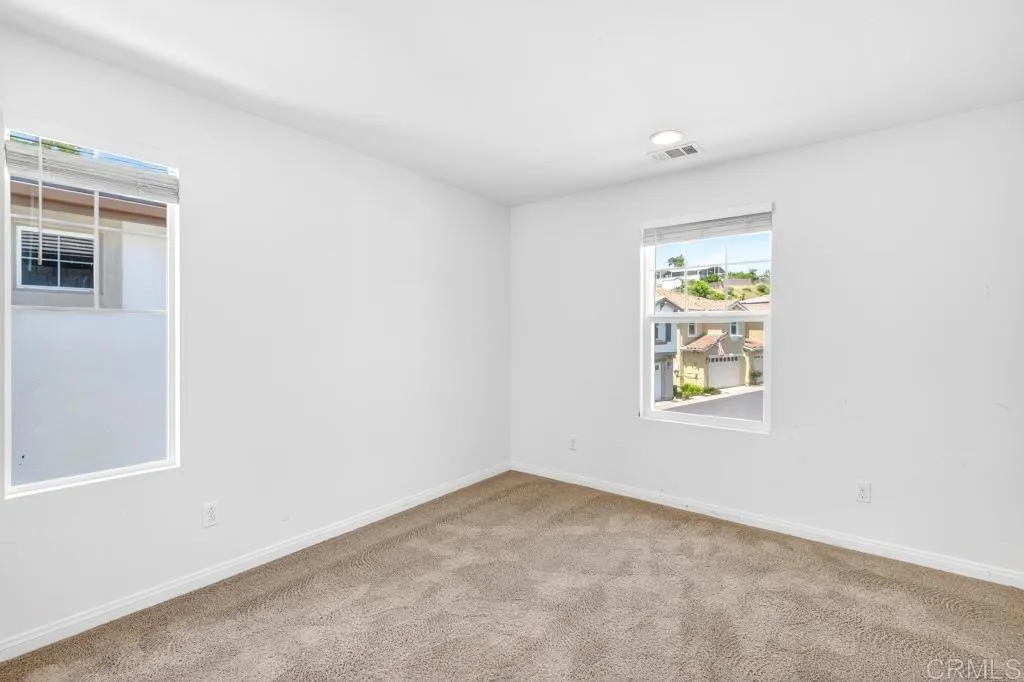 https://cdn.realtyfeed.com/cdn/127/306714988/ec4fd9a94cb8d85e57aec029a8b63082.webp