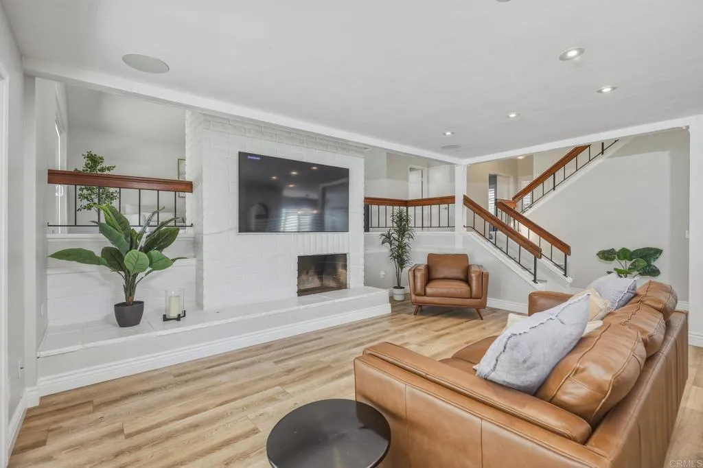 https://cdn.realtyfeed.com/cdn/127/306715014/00d203aa189bfba2986a3ee5133d0c50.webp