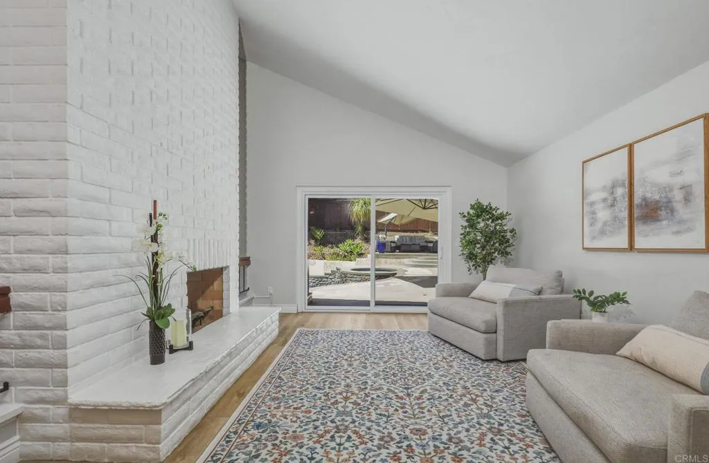 https://cdn.realtyfeed.com/cdn/127/306715014/15db268f4dd9f842b1c12db6d9a2b139.webp