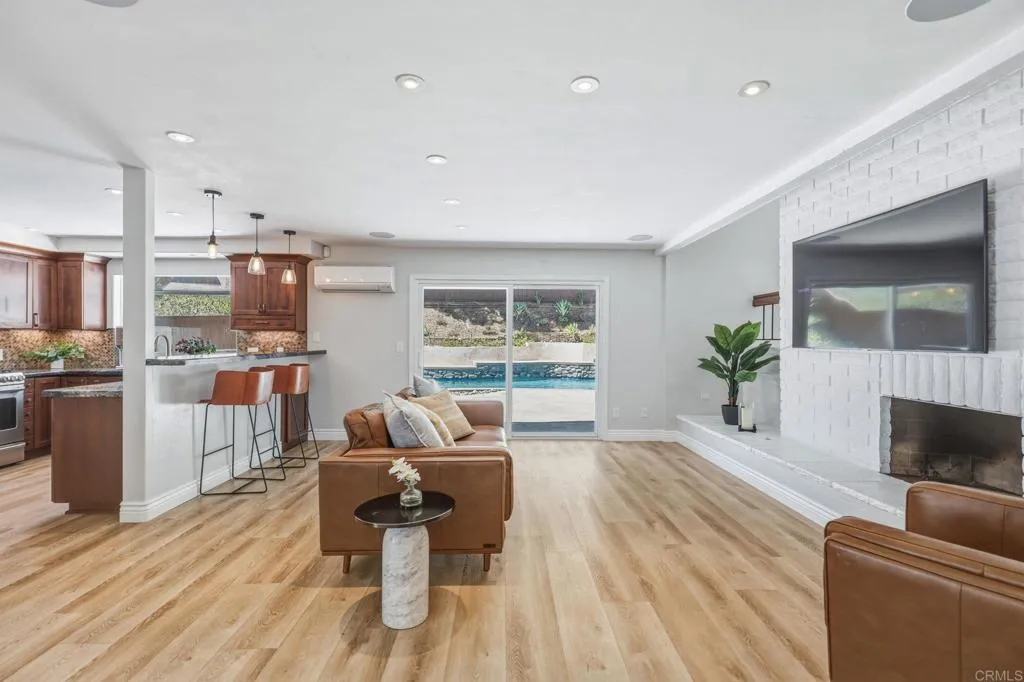 https://cdn.realtyfeed.com/cdn/127/306715014/32156c05effbec1cc58e73b43edfe21c.webp