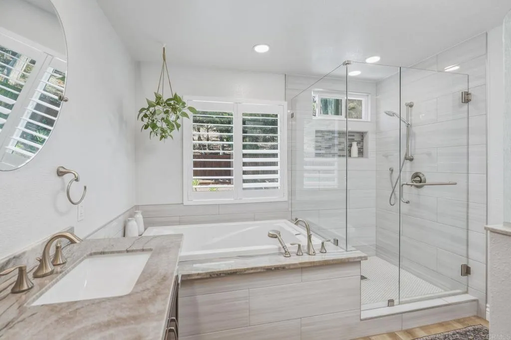 https://cdn.realtyfeed.com/cdn/127/306715014/4a5de0dac1a7b3beea2b9731fd41d094.webp