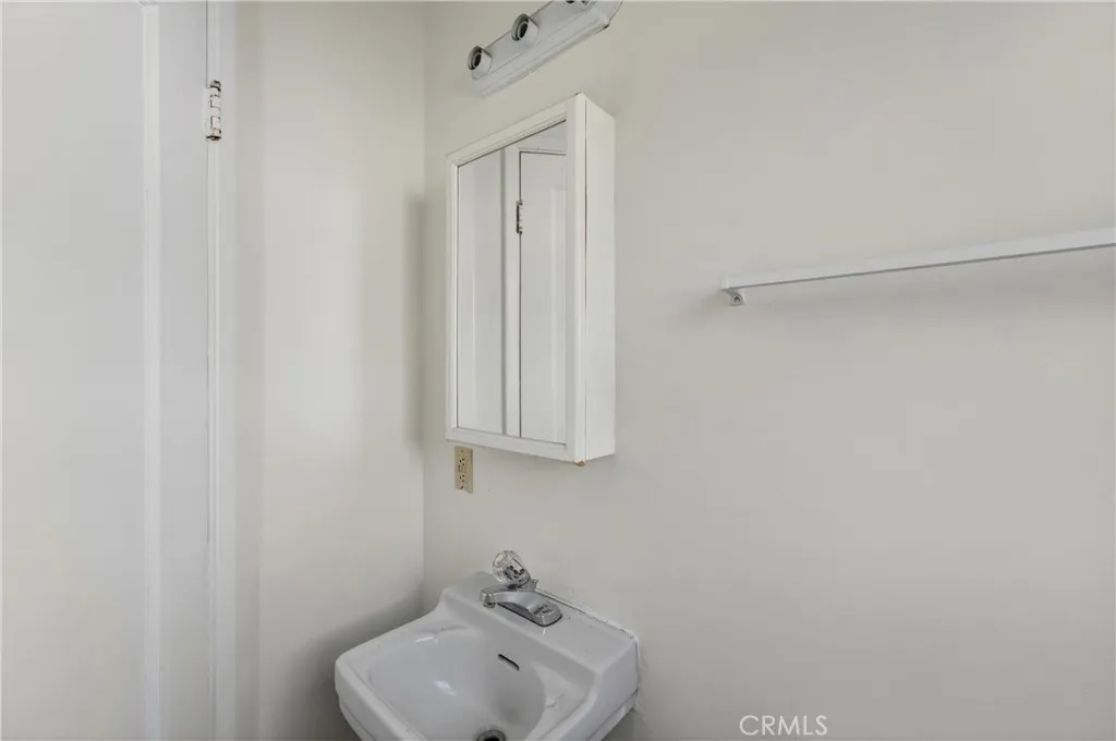 1346 Yosemite, Los Angeles, CA, 90041