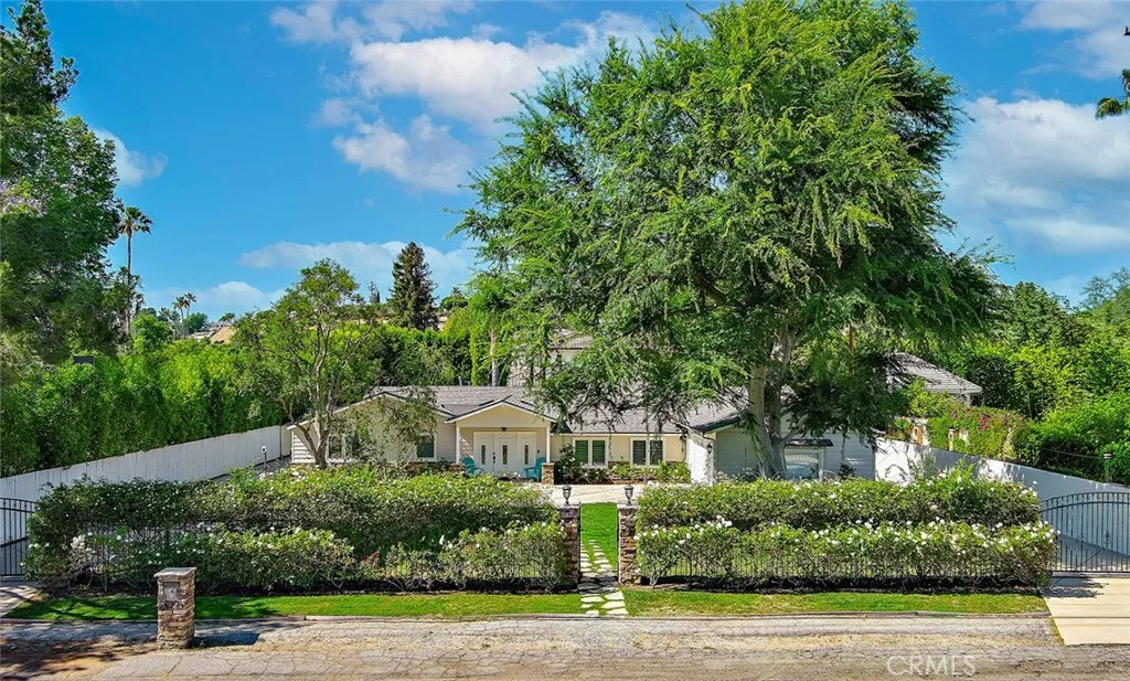 Woodland Hills, CA 91367