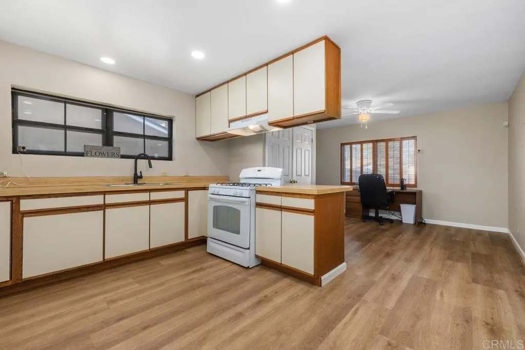 729 33rd Street, San Diego, CA, 92113