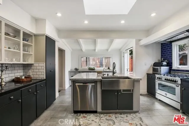 Valley Village, CA 91607