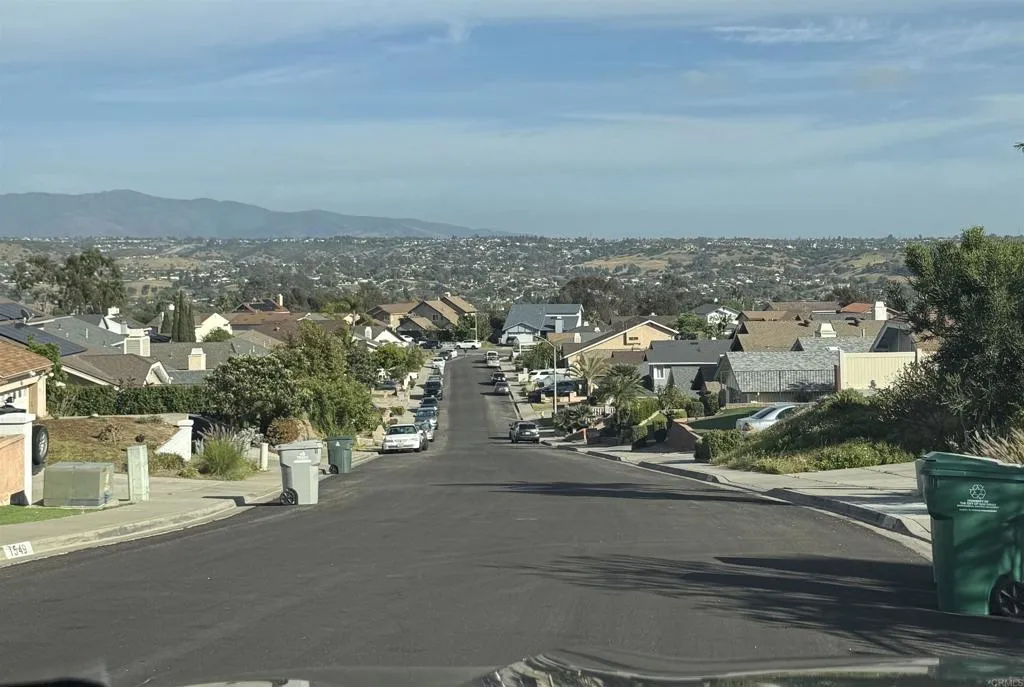 https://cdn.realtyfeed.com/cdn/127/306715087/54664f8be264a4989ce1b2cb5f390ea3.webp
