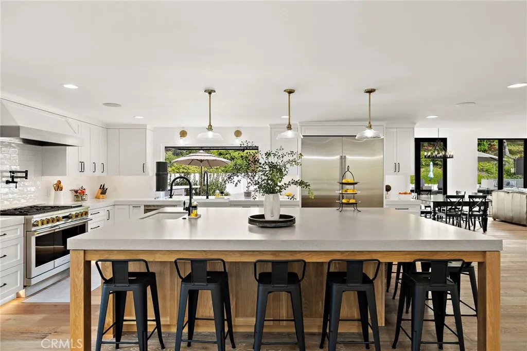 Laguna Hills, CA 92653