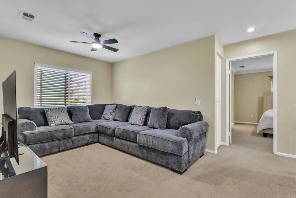 https://cdn.realtyfeed.com/cdn/127/306715107/26227349166b455ac14a81b7d03382a2.webp
