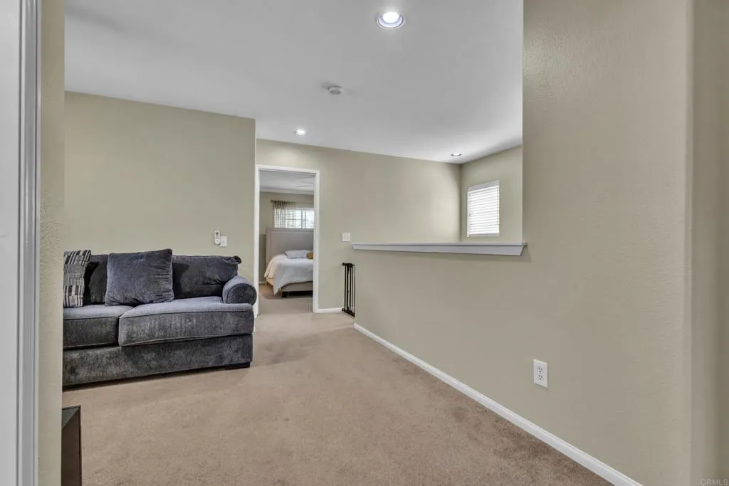https://cdn.realtyfeed.com/cdn/127/306715107/4cf6d5fa9cf577ba679fcc39fe4703b4.webp