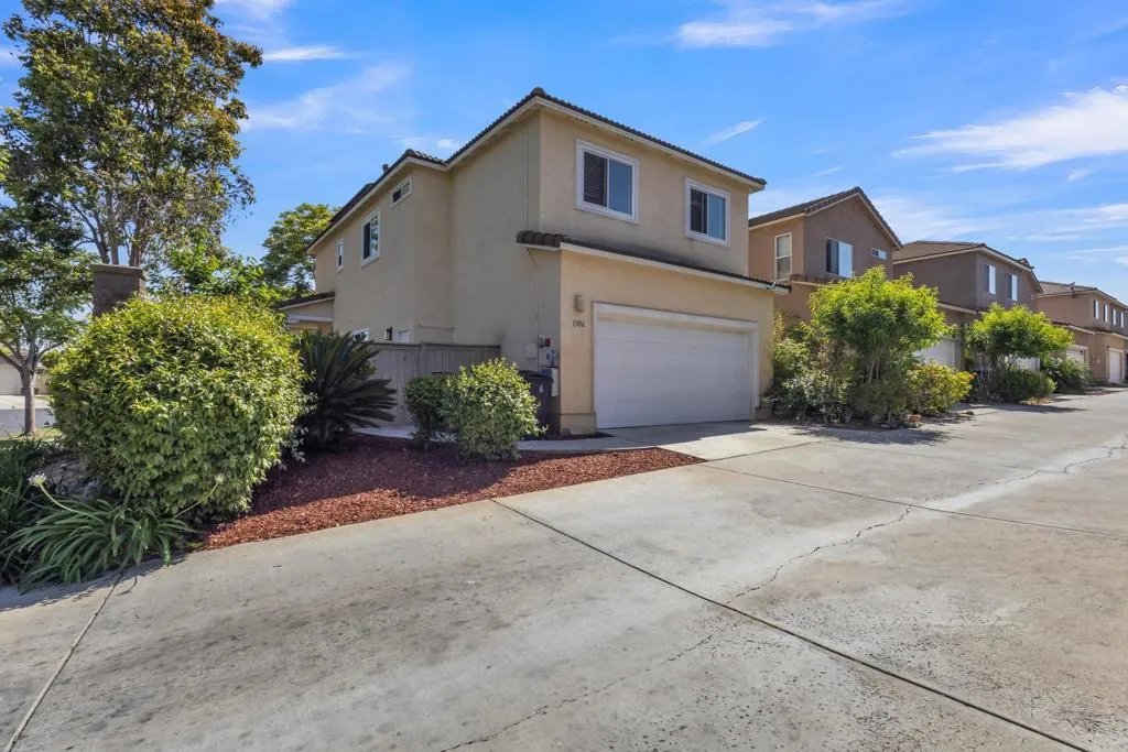 https://cdn.realtyfeed.com/cdn/127/306715107/e492b5bcdf02af954d6757b9872e664e.webp