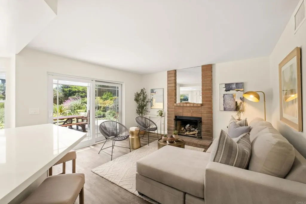 https://cdn.realtyfeed.com/cdn/127/306715115/61488bba2c4697bdde49c718b7b9edf6.webp