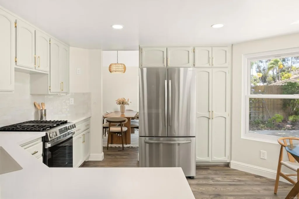 https://cdn.realtyfeed.com/cdn/127/306715115/ebcb2fb9da56d4f2f6958f87949f3dc7.webp