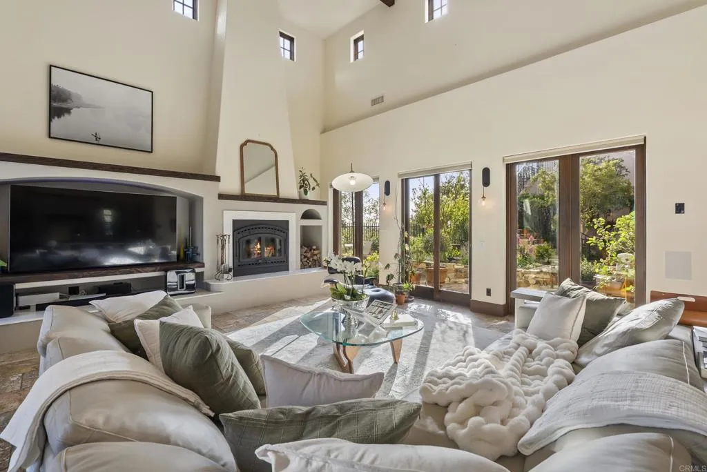 https://cdn.realtyfeed.com/cdn/127/306715129/0e8f72b5753ea9725ebfc01912835967.webp