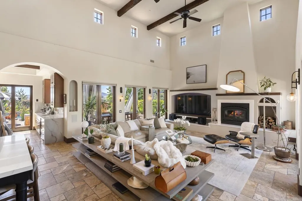 https://cdn.realtyfeed.com/cdn/127/306715129/368b941644024cd03a78c258d583e08c.webp