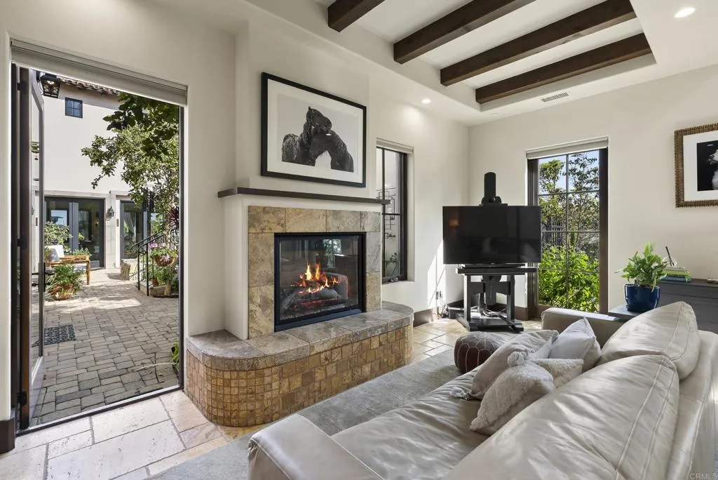 https://cdn.realtyfeed.com/cdn/127/306715129/7444bb70584883894ed4021b7b39c190.webp