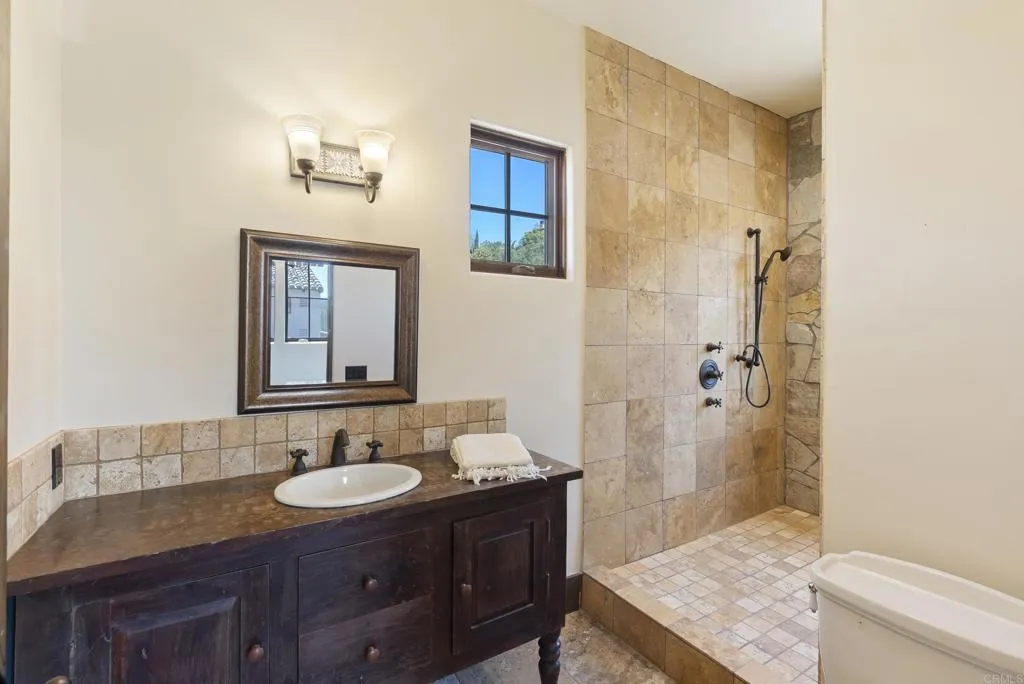 https://cdn.realtyfeed.com/cdn/127/306715129/77c4068fb2cfcdb62624b1085ac4858a.webp