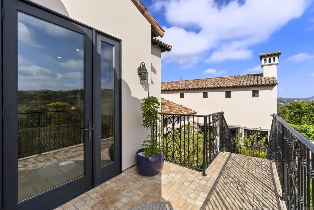 https://cdn.realtyfeed.com/cdn/127/306715129/814f798a9ce2f163efa567d1d8ff974e.webp