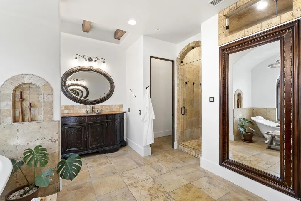 https://cdn.realtyfeed.com/cdn/127/306715129/9e58609db4e49cec7b7aee903b6a8289.webp