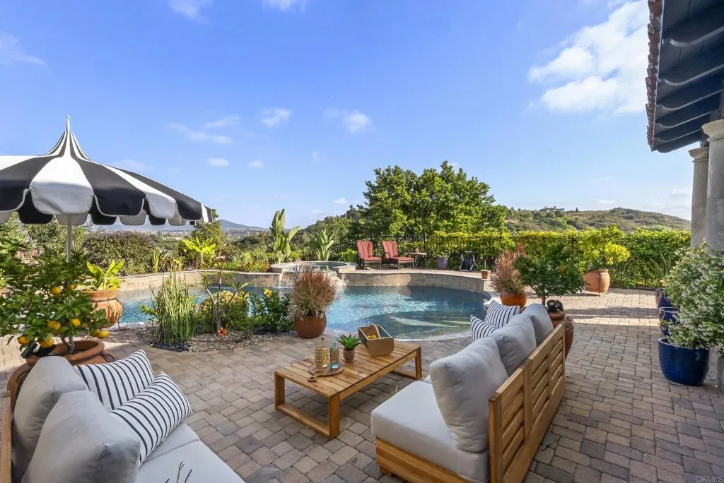 https://cdn.realtyfeed.com/cdn/127/306715129/9fb0fe4a60fa0c1f6258f91c57a7f7d5.webp