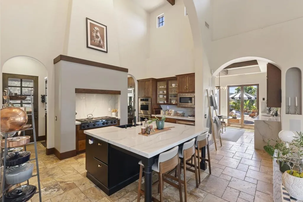https://cdn.realtyfeed.com/cdn/127/306715129/a61a25051995f9a1e51ee36fbe171bbf.webp