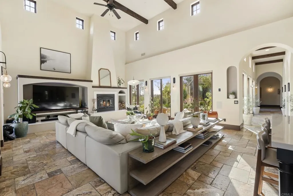 https://cdn.realtyfeed.com/cdn/127/306715129/a7739d3222752cbcc9b7b6bb82cab3bc.webp