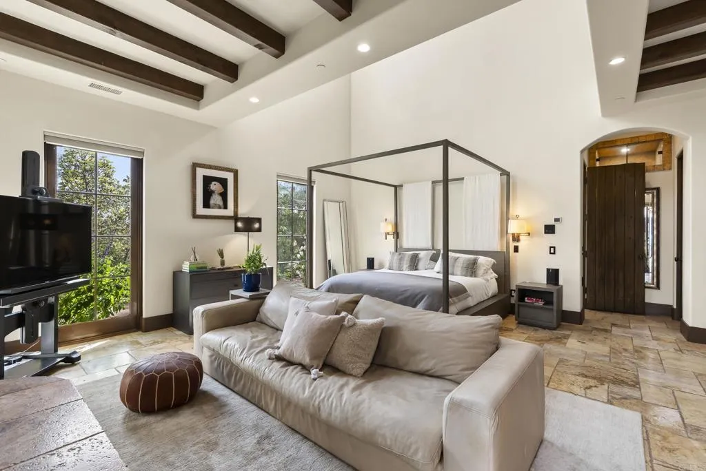 https://cdn.realtyfeed.com/cdn/127/306715129/b49fd1b53514eb72028656a55b68361b.webp