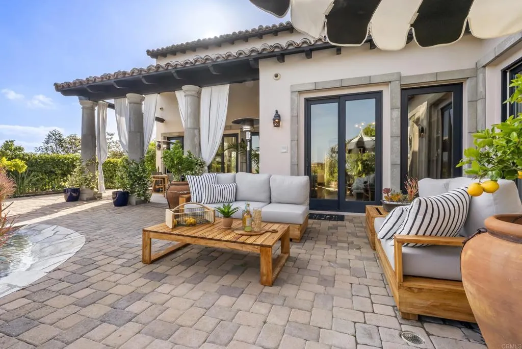 https://cdn.realtyfeed.com/cdn/127/306715129/dbd78dd2bd63e18fd217c1d1d140d96e.webp