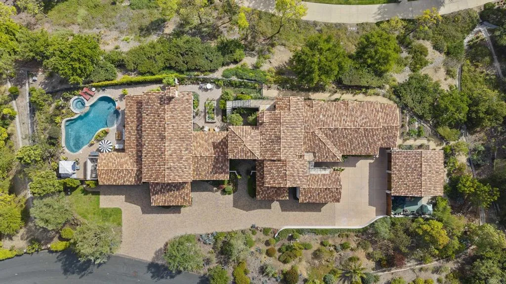 https://cdn.realtyfeed.com/cdn/127/306715129/e49e9b4fc7e257849c9b34eef967923d.webp