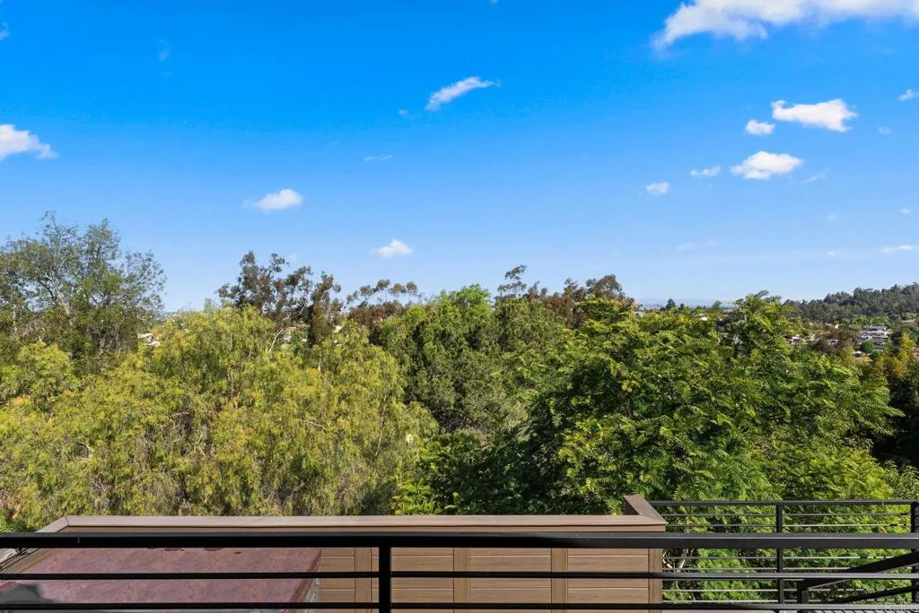 https://cdn.realtyfeed.com/cdn/127/306715134/42fde5ffe79c02569ee42c80b4897cfa.webp