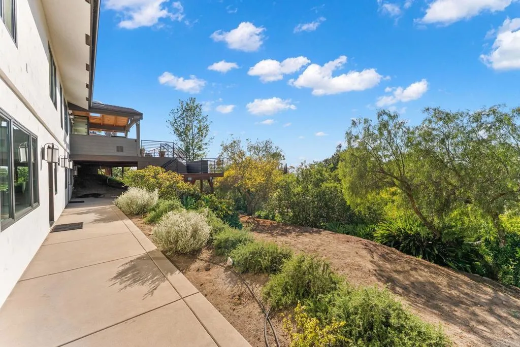 https://cdn.realtyfeed.com/cdn/127/306715134/4fddc124f85b6750a8c70a7648ebdb48.webp