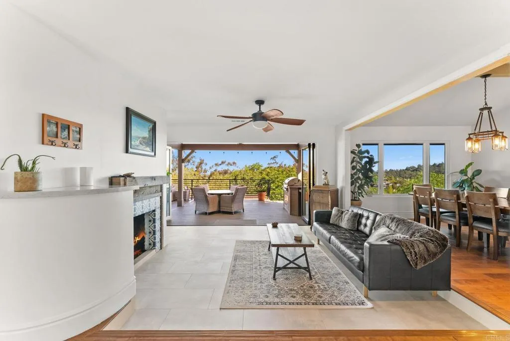 https://cdn.realtyfeed.com/cdn/127/306715134/7d51bef71ad1a7aa677f2f9a60e1a1c2.webp