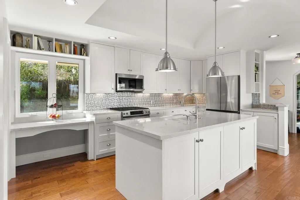 https://cdn.realtyfeed.com/cdn/127/306715134/8a1a4491945ac98e80cae90b99774527.webp