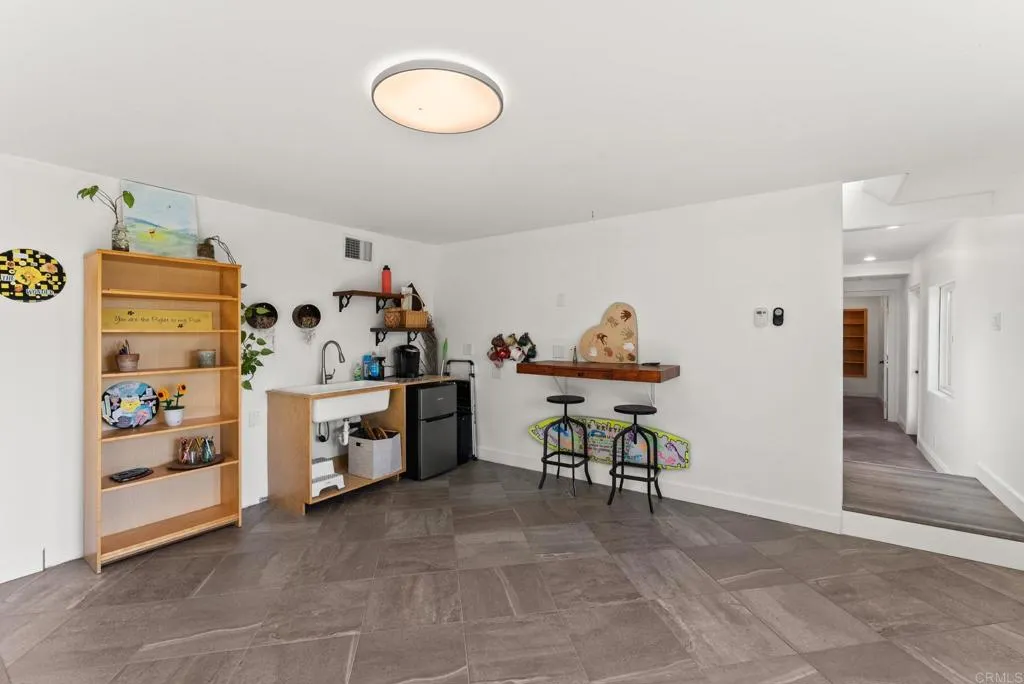 https://cdn.realtyfeed.com/cdn/127/306715134/ce4bc9cc4832ad830708aded3cb31b37.webp