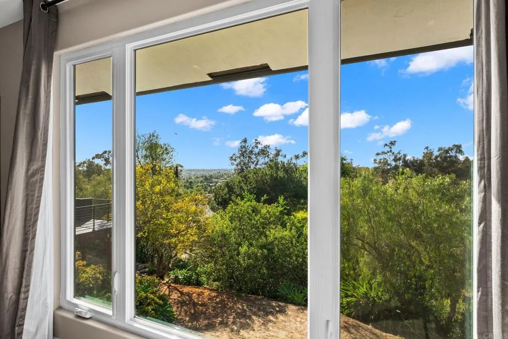 https://cdn.realtyfeed.com/cdn/127/306715134/f074572bac9201aecdb9c8f74b4dd027.webp