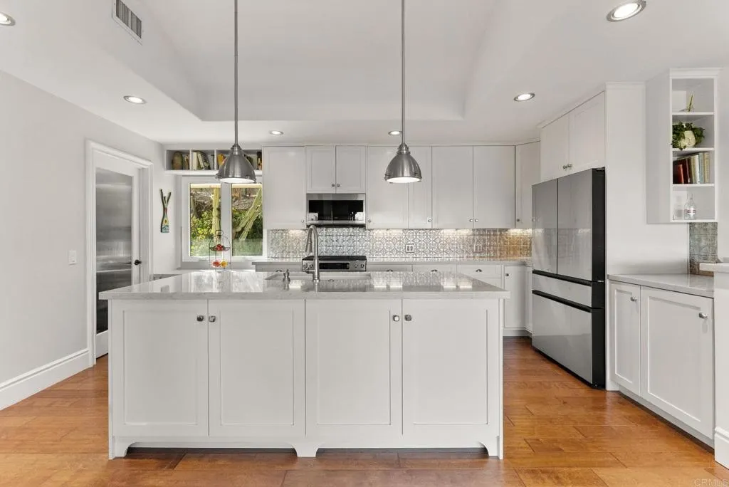 https://cdn.realtyfeed.com/cdn/127/306715134/f7d726ae3e525b70a538a86731dcf5e9.webp