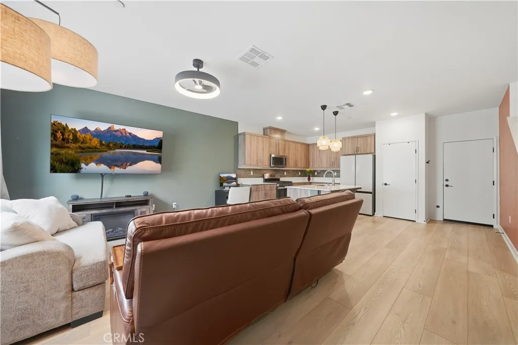 Photo #3: SW26101491 Listing: Photo #3