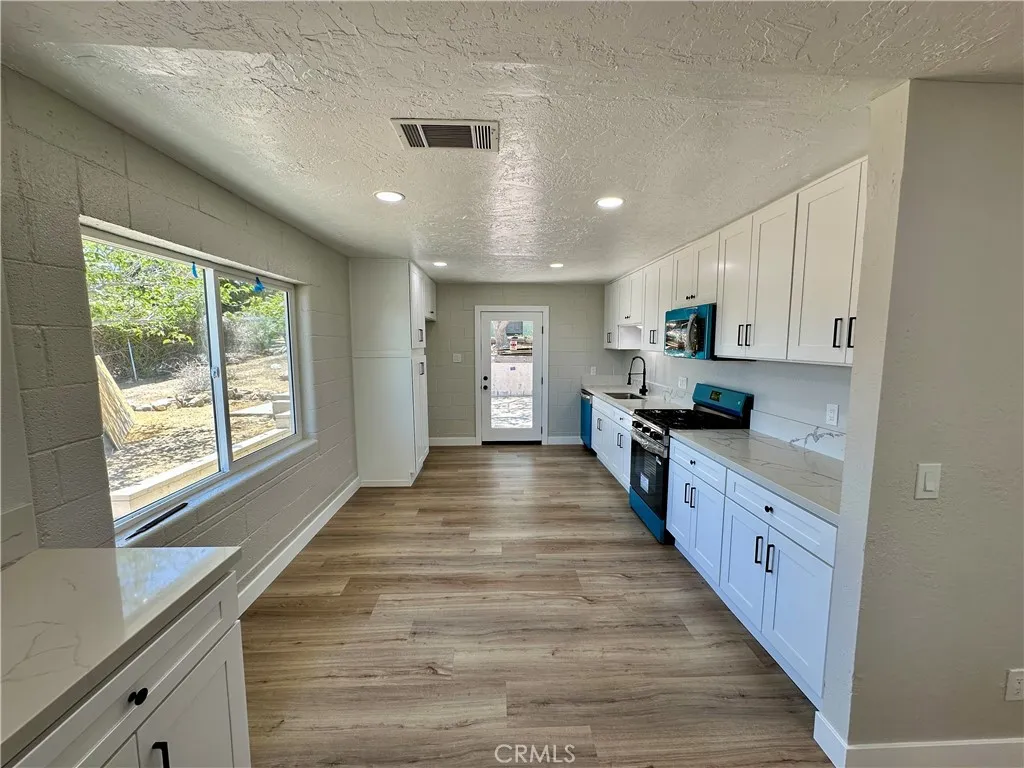 625 Tamarack Road, Pinon Hills, CA 92372 - Photo 3 of 32, Pinon Hills, CA
