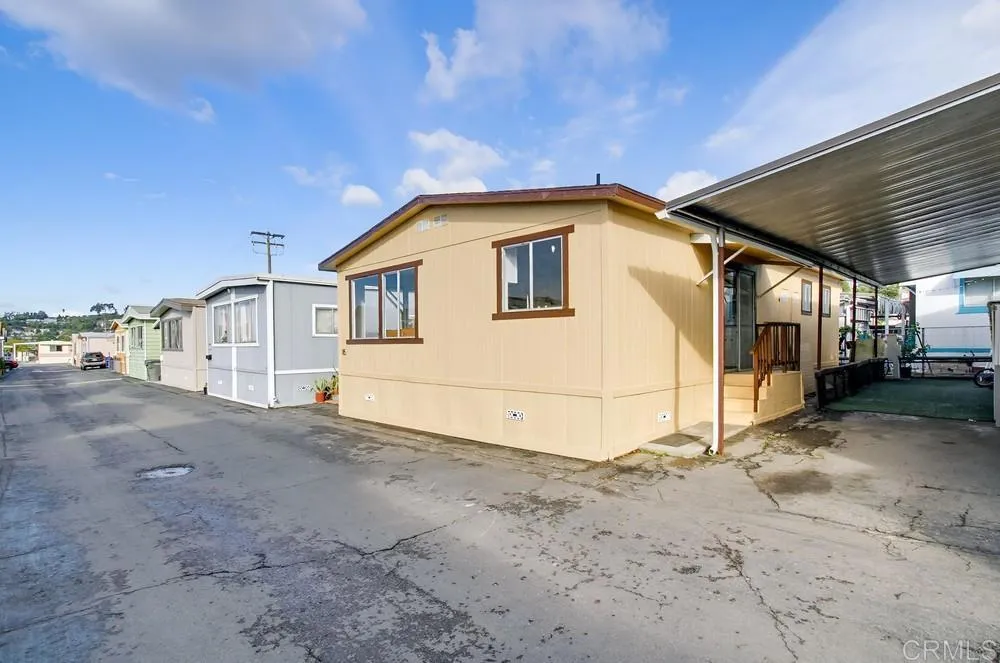 https://cdn.realtyfeed.com/cdn/127/306715245/306e22099231362c0979fd53589872dc.webp
