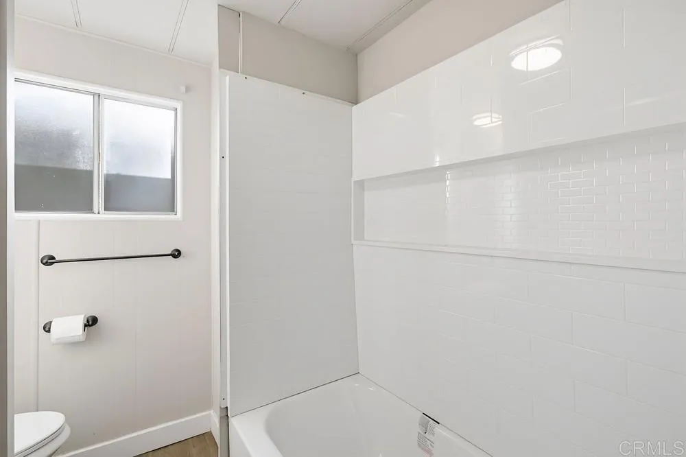 https://cdn.realtyfeed.com/cdn/127/306715245/3b3caec9855dcba50041a9dc4f423511.webp