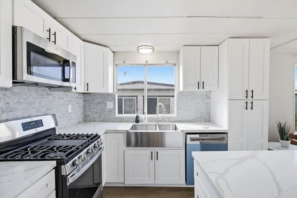 https://cdn.realtyfeed.com/cdn/127/306715245/8d8c6b7e5cacb25342b9fe52264d14a4.webp