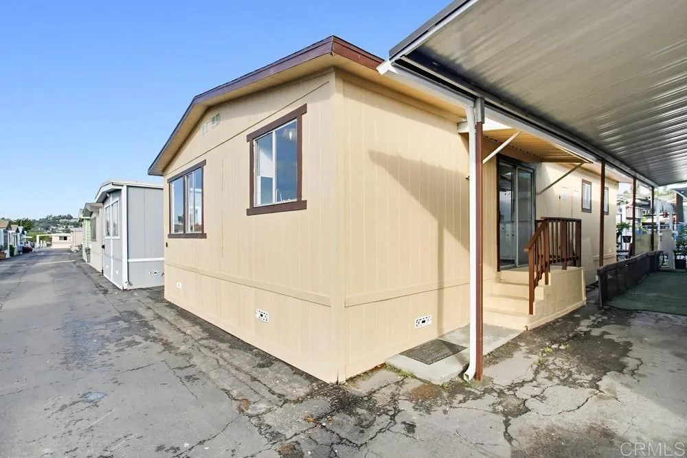 https://cdn.realtyfeed.com/cdn/127/306715245/c9febfb58dcd2375ec2e9052c3457a13.webp