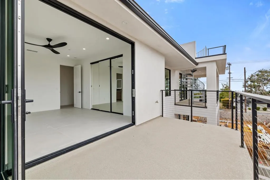 https://cdn.realtyfeed.com/cdn/127/306715246/9fab5118768918fa8349b6fd857d5b41.webp