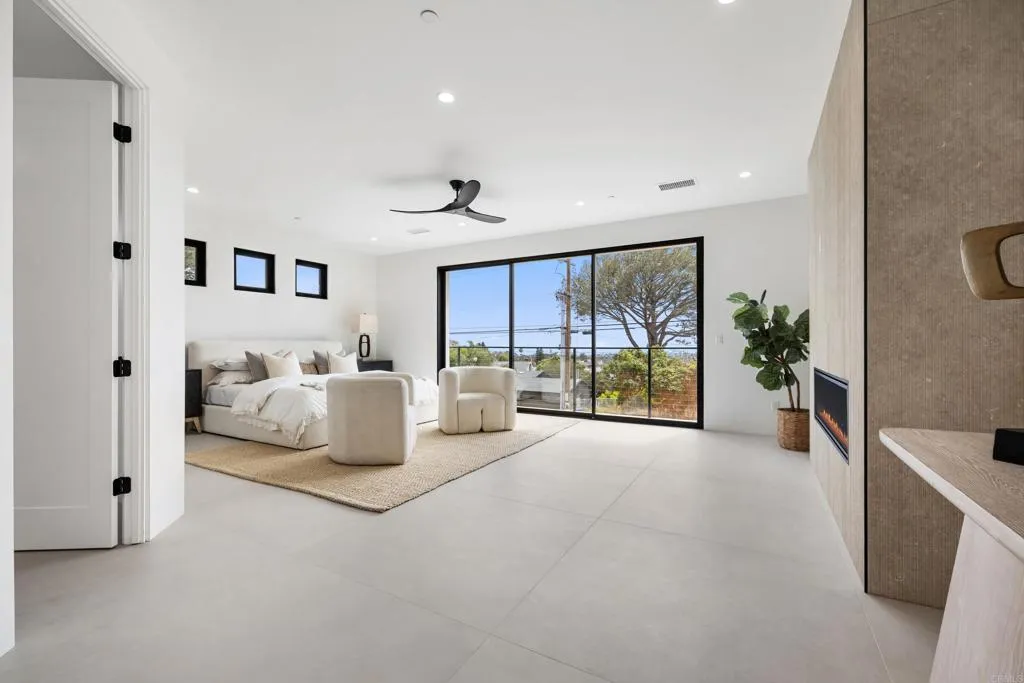 https://cdn.realtyfeed.com/cdn/127/306715246/e707c54874fe56f8e21ddc53718440bd.webp