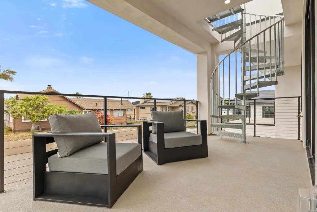 https://cdn.realtyfeed.com/cdn/127/306715246/fb750681c71d84c25d5978d4e0c18a00.webp