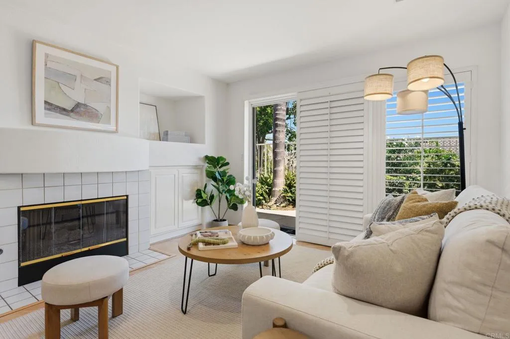 https://cdn.realtyfeed.com/cdn/127/306715303/08f55f20bd1e03daacce75604a5f6713.webp
